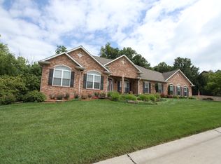1704 Golf Course Dr, Belleville, IL
