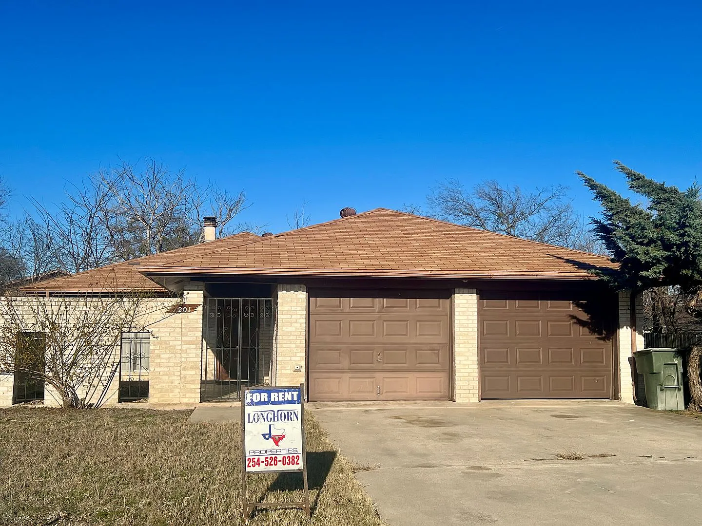 3 bed, 2.0 bath, 1530 sqft, $1,250 — Photo 1