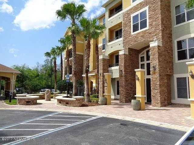 8539 W Gate Pkwy — Photo 2