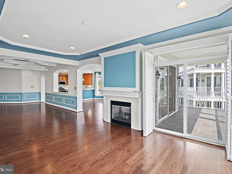 4700 Water Park Dr #J — Photo 10