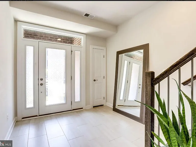 43394 Charitable St — Photo 3