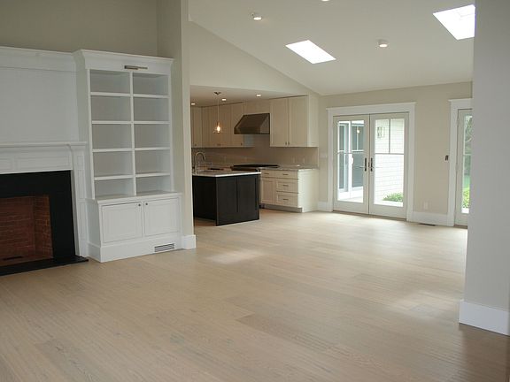 4th image of 9 Cedar Ct
