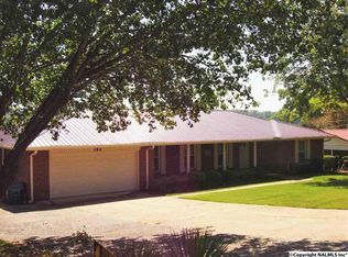 184 Lakeshore Dr, Rainbow City, AL 35906