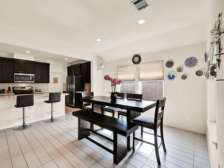 2503 Hagerman Ct — Photo 13
