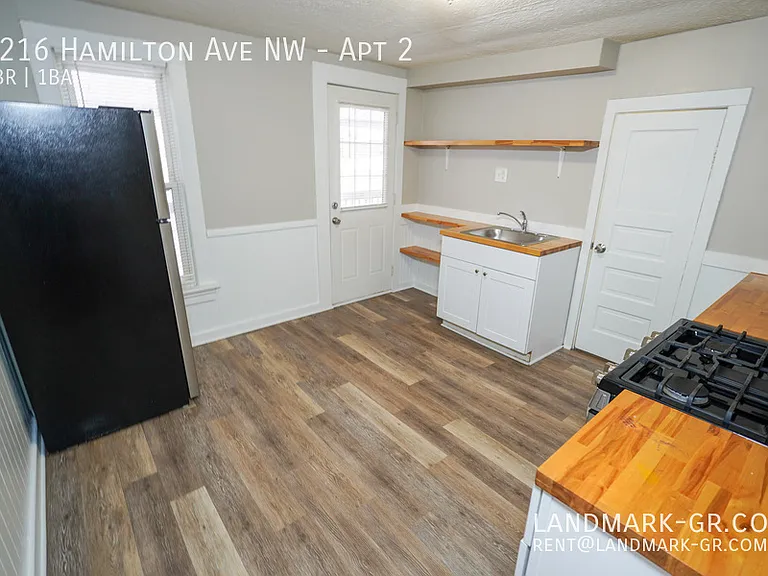 1216 Hamilton Ave NW #2 — Photo 8
