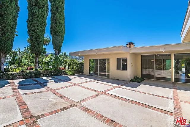 3318 Dona Maria Dr — Photo 16