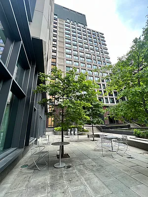 Rented by SMART CHOICE PROPERTIES LLC | media 23