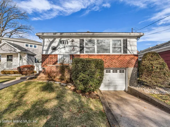 203 Wolverine St, Staten Island, NY 10306