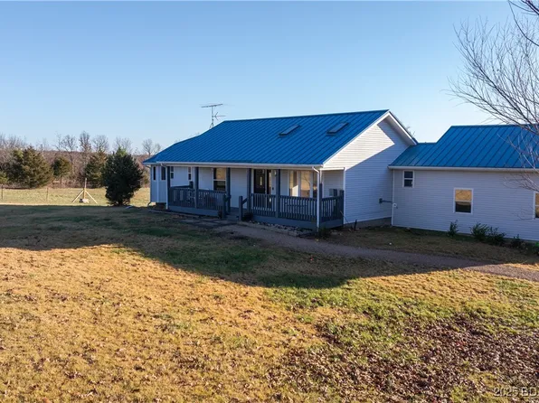 1984 High Point Rd, Camdenton, MO 65020