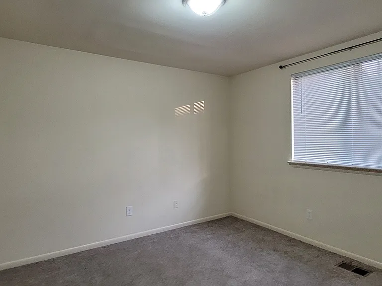 516 Welsh Rd — Photo 20