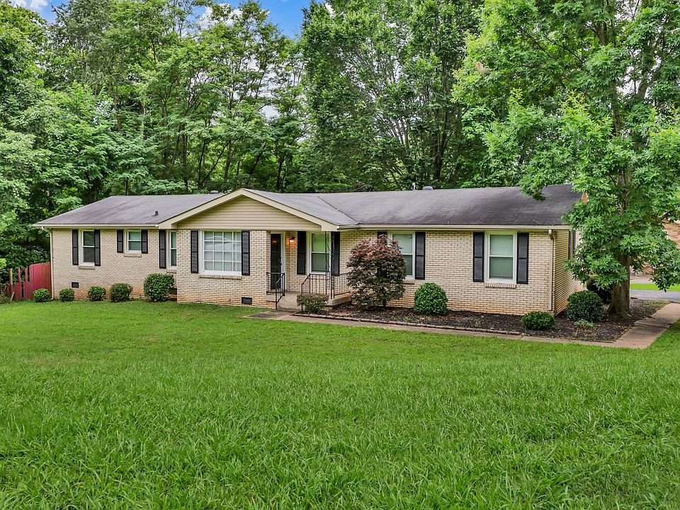 1st image of 573 Chesterfield Dr