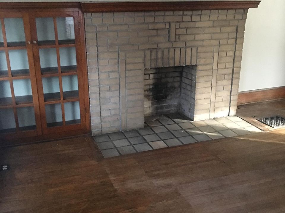 1st image of 1194 Highland St