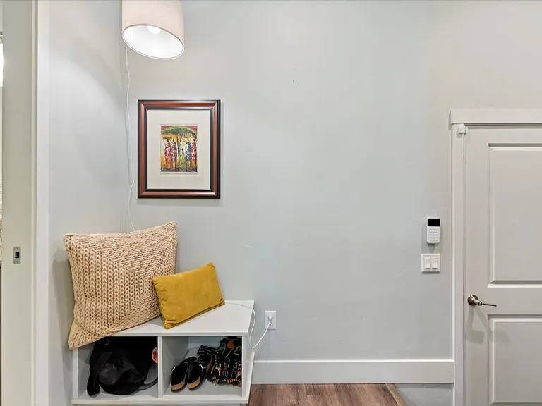 443 E Danika Ln — Photo 12
