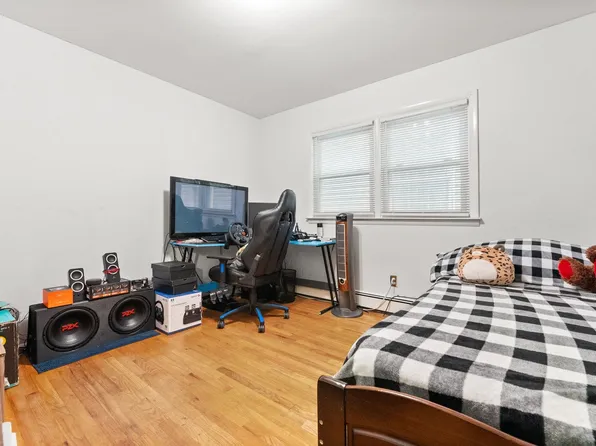 50 Cottage Street image 13 of 18