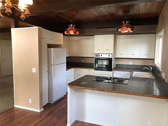 2nd image of 120 Joseph Ave