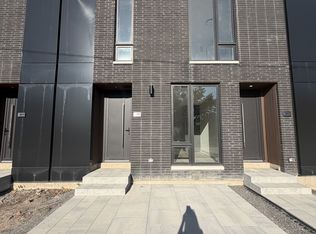 242 Ellis Ave, Saint Catharines, ON L2P 0E6
