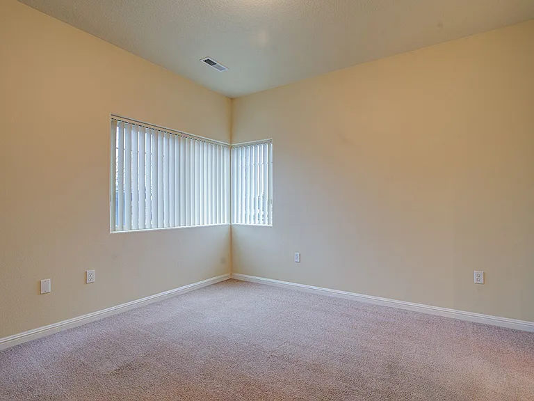 10038 SE Division St — Photo 21