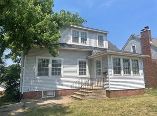 2410 1st Ave NE, Cedar Rapids, IA 52402