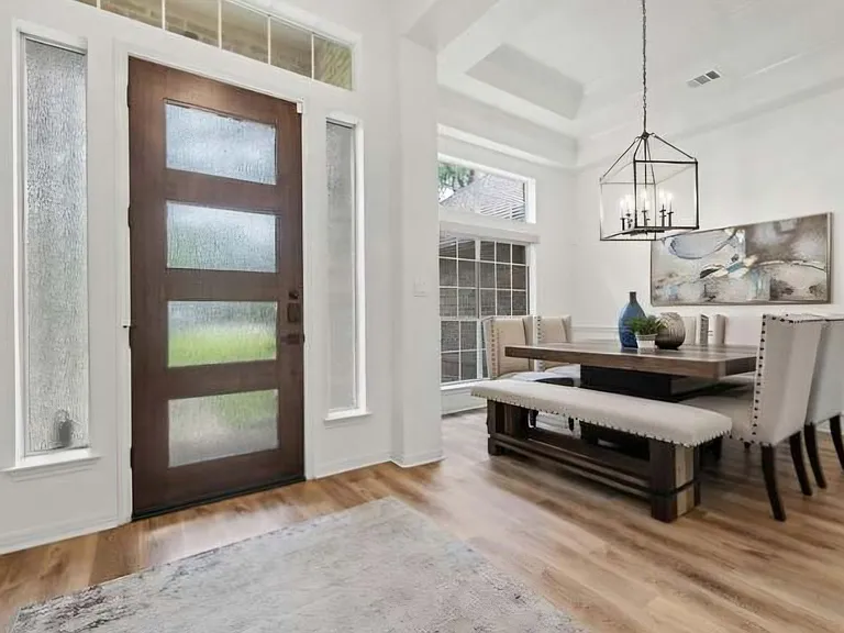 2913 Victoria Cv — Photo 6