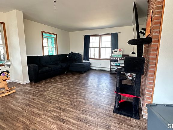 4th image of 512 Brook Road