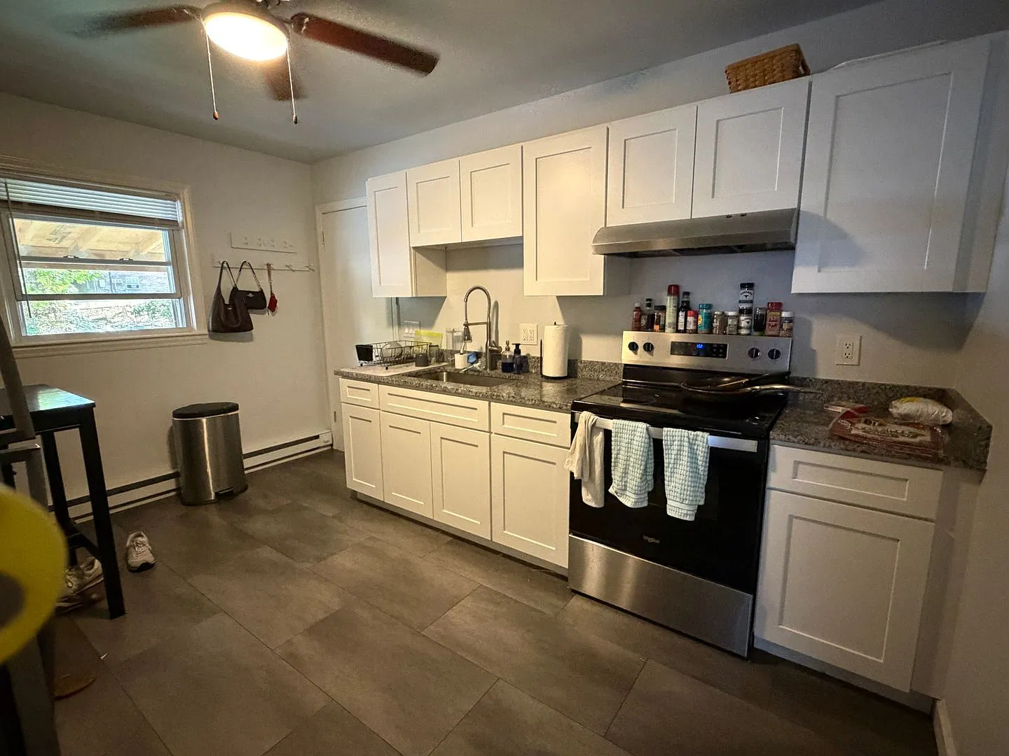 Comfortable Living on Roanoke Street — Photo 3