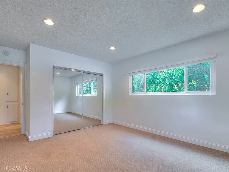16612 Park Lane Cir — Photo 36
