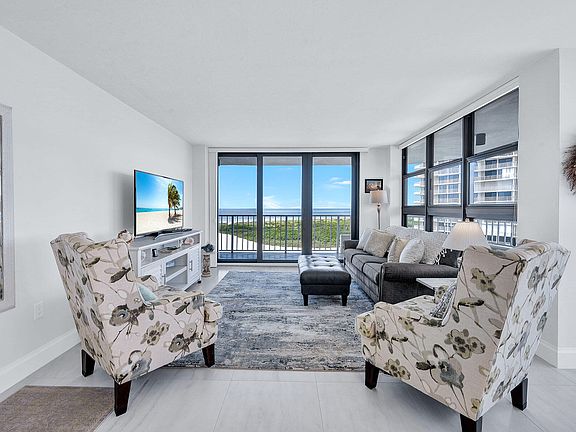 3rd image of 260 Seaview Ct APT 1103