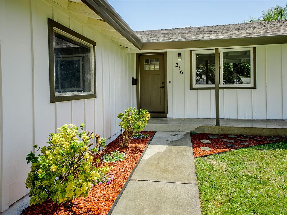 1st image of 216 Hacienda Ln