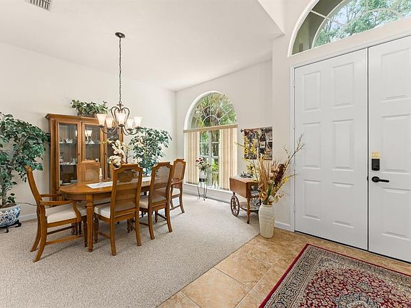 3rd image of 827 Chatfield Way