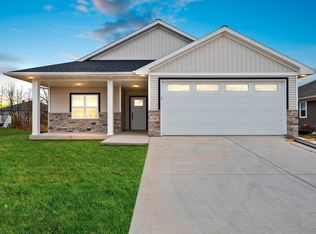 1797 Anna Ct, Green Bay, WI 54311