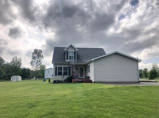 6031 Elk Ridge Dr, Eaton Rapids, MI 48827