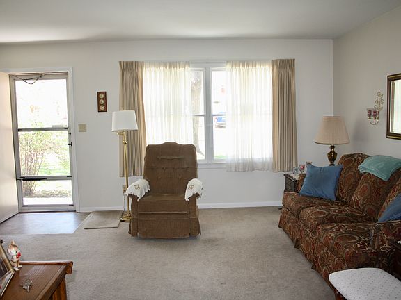2nd image of 8763 Stearns St