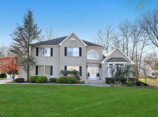 11 Victoria Ln, Morristown, NJ 07960