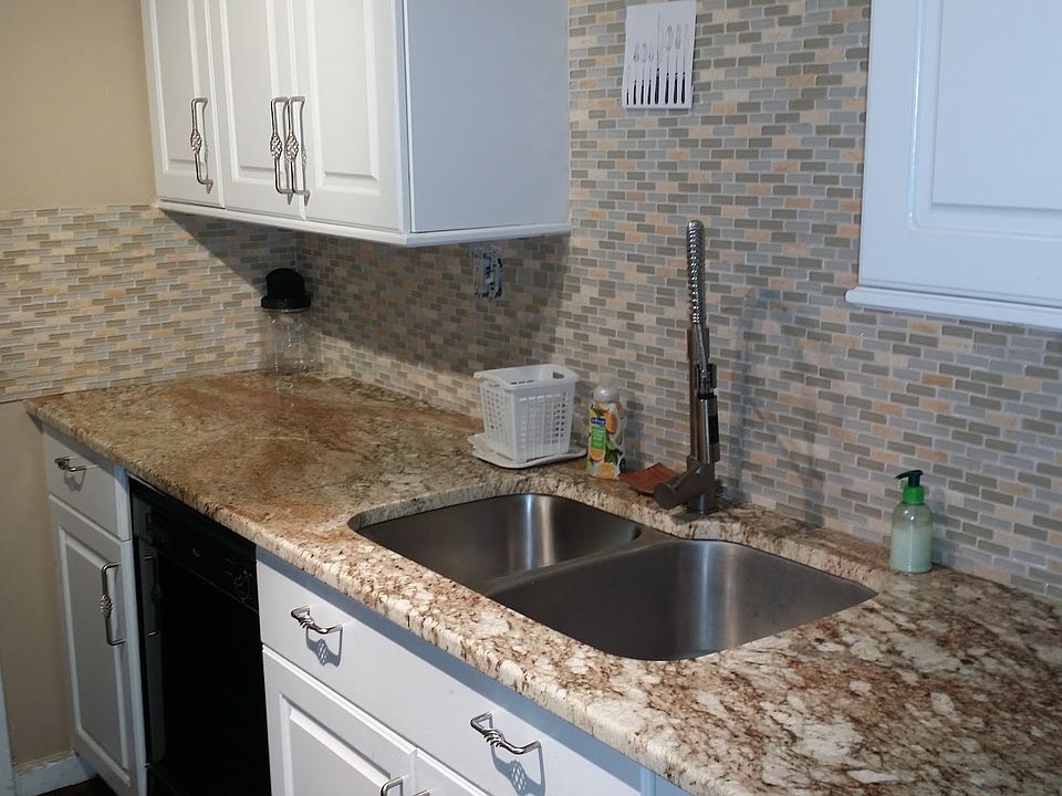 Granite Tops-Subway Tile 