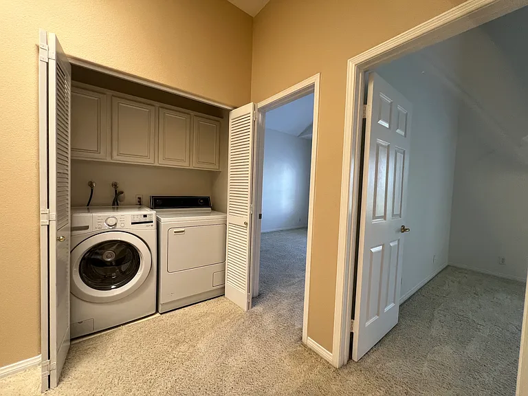 2433 Oneida St #1 — Photo 26