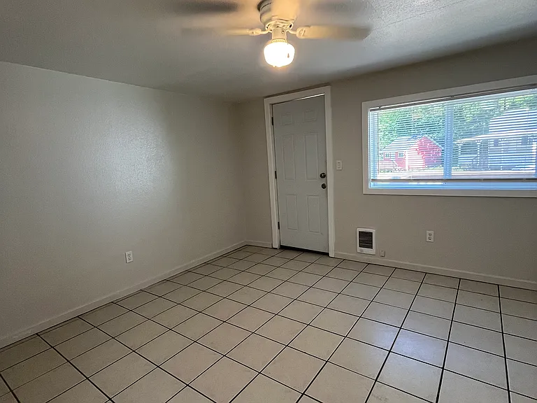 105 Front St S #5 — Photo 7