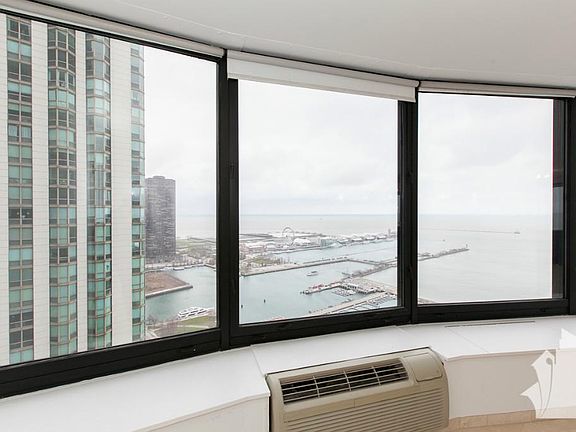 4th image of 155 N Harbor Dr APT 3708