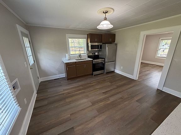 4th image of 3188 Mount Willen Rd