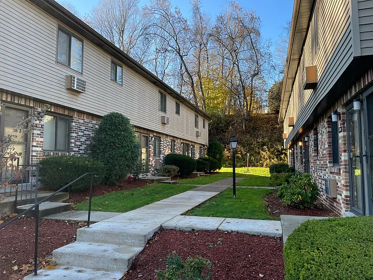The Meadows Apartments (NEW) — Photo 15