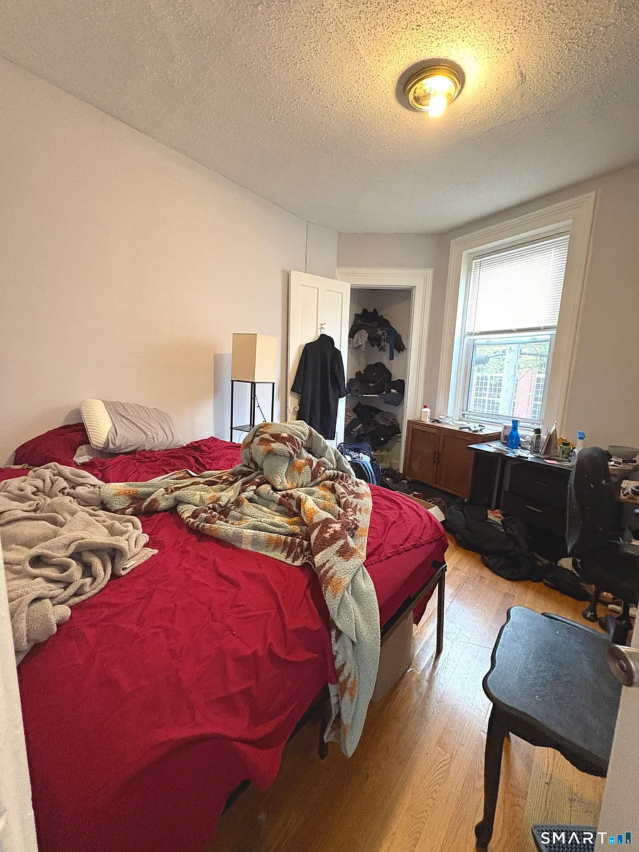 Building Photo - 860 State St #2