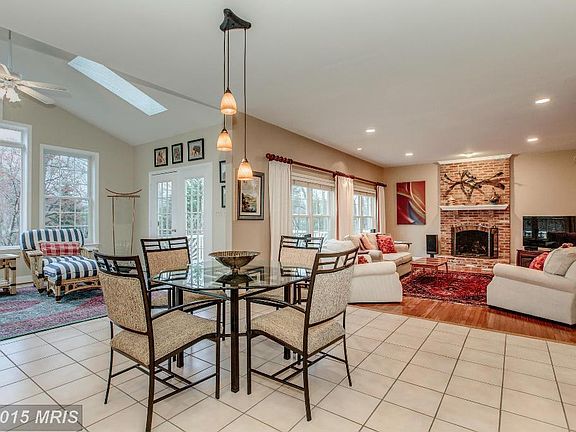 3rd image of 4312 Mission Ct