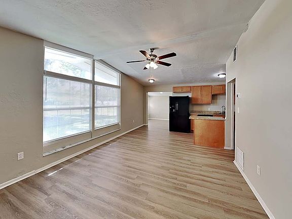3rd image of 3426 21st St