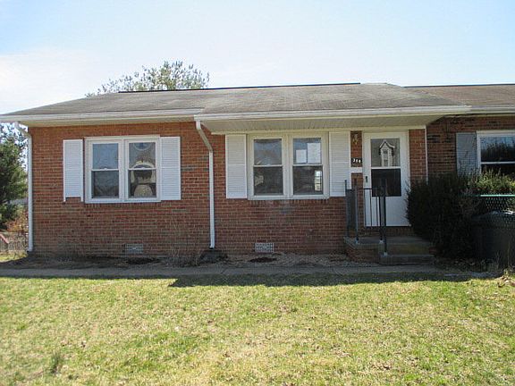 2nd image of 380 Sherando Ct