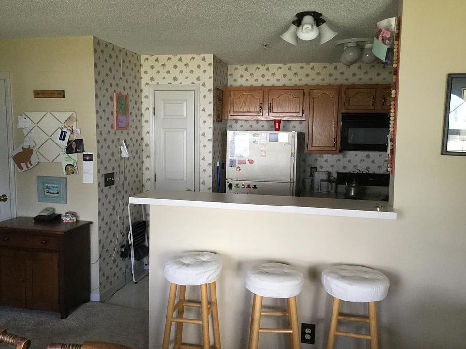 Dining Room to Kitchen