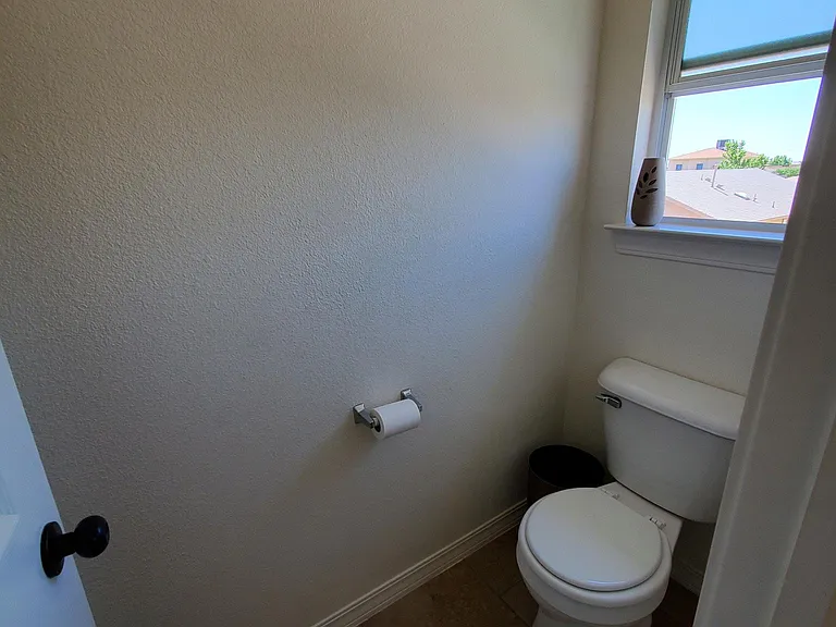 14604 Christian Castle Ave — Photo 33