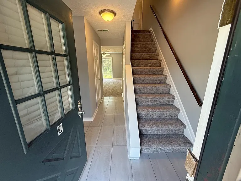 604 & D Eastwood St #A — Photo 10