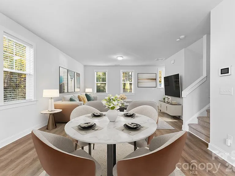 712 Rodey Ave — Photo 5