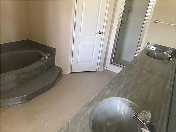 5th image of 6201 Prospect Hill Dr