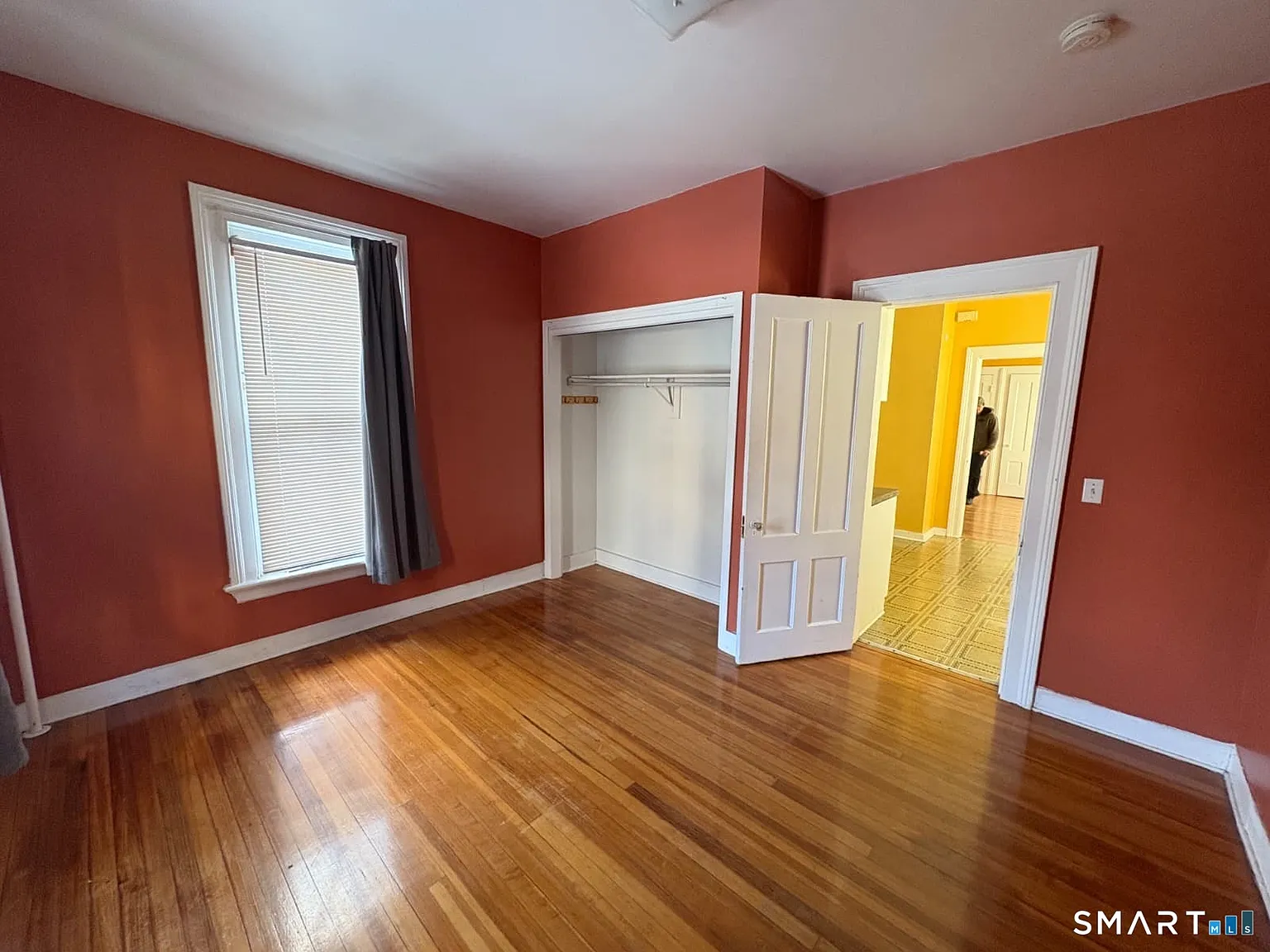 3 bed, 1.0 bath, 1228 sqft, $2,295 — Photo 4