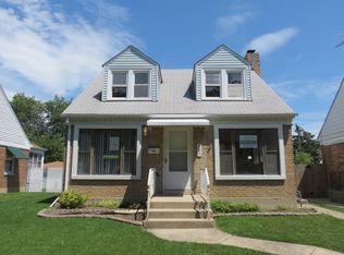 707 Newcastle Ave, Westchester, IL 60154